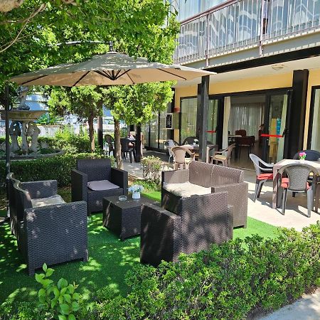 Hotel Paradiso Rimini Exterior foto