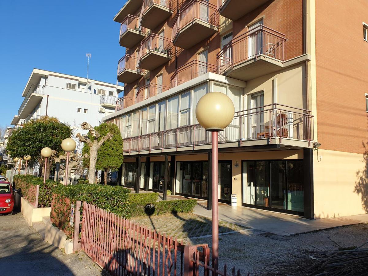 Hotel Paradiso Rimini Exterior foto
